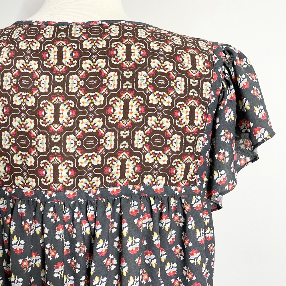 NYDJ Short Sleeve Tie Neck Floral Print Blouse - Picture 5 of 10